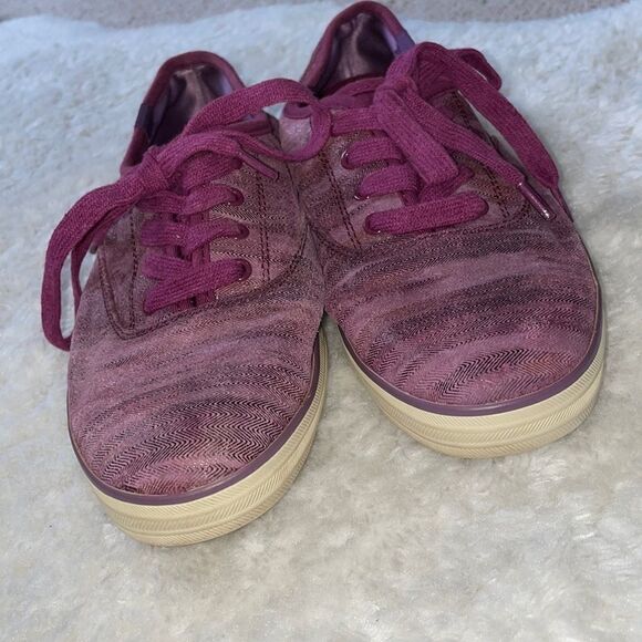 𝅺Keds Purple Camo Shoes Size 6.5 - Picture 2 of 8